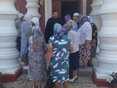 Была организована экскурсионная поездка по храмам Красненского благочиния для пожилых людей