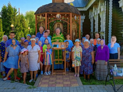 В день памяти святых благоверных князя Петра и княгини Февронии Муромских Чудотворцев во всех храмах Валуйской епархии были совершены особые молебные пения