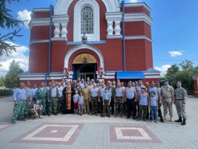 В день памяти святого пророка Ильи храм святого благоверного князя Александра Невского города Алексеевка посетили мужчины, жители города и района, служившие в воздушно-десантных войсках