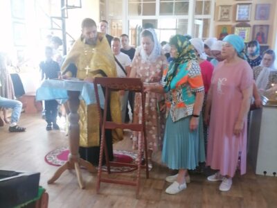 Благочинный Вейделевского округа совершил молебен перед началом учения в новом учебном году