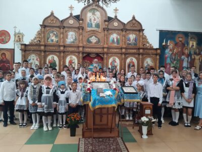В храме Благовещения Пресвятой Богородицы села Советское совершили молебен перед началом учебного года