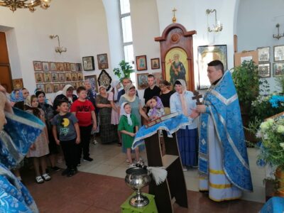 Настоятель храма Вознесения Господня села Щербаково совершил молебен на начало нового учебного года