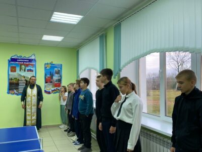 Настоятель храма Рождества Пресвятой Богородицы города Бирюч посетил МБОУ «Хуторская ООШ»