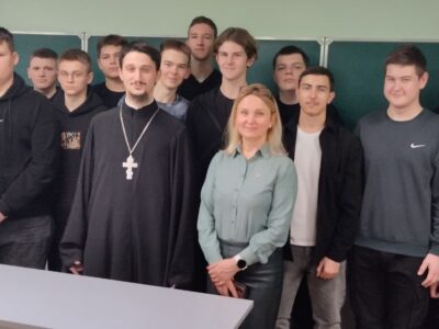 Настоятель храма святителя Димитрия митрополита Ростовского села Новохуторное провел беседу об экстремизме и терроризме со студентами ОГАПОУ «Алексеевский колледж»