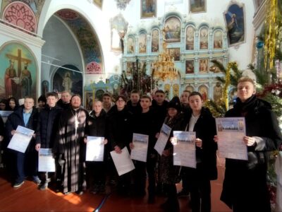 В рамках историко-краеведческой акции «Прикоснись к подвигу» храм Покрова Пресвятой Богородицы села Иловка посетили учащиеся МБОУ СОШ №3 города Алексеевка