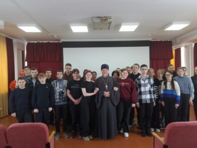 Настоятель храма Рождества Христова села Рождествено посетил местную школу