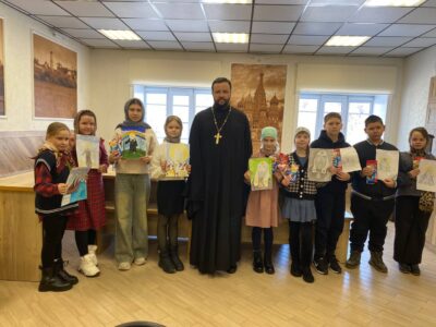 В воскресной школе Покровского собора города Бирюча состоялось мероприятие посвященное 100-летию блаженной кончины святителя Тихона Патриарха Московского и всея Руси