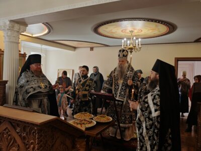 Епископ Савва совершил Божественную Литургию Преждеосвященных даров в Николо-Тихвинском женском монастыре посёлка Пятницкое