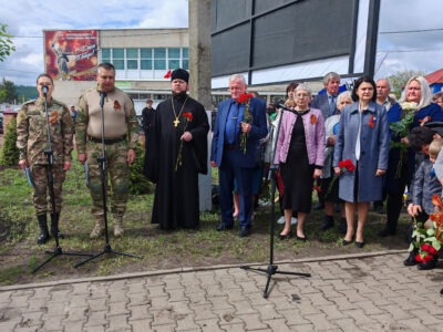 Благочинный приходов Ровеньского округа принял участие в открытии «Аллеи памяти» погибших участников СВО