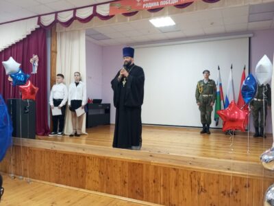 Благочинный I-го Бирюченского округа принял участие в торжественном мероприятии посвященном последнему звонку в ОГБОУ «Бирюченская СОШ»