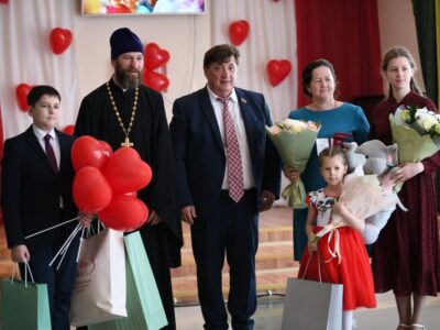 Благочинный Вейделевского церковного округа принял участие в праздничном мероприятии посвященном Международному дню семьи