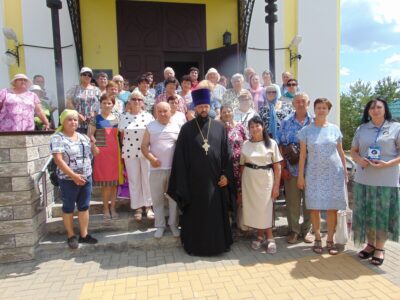 Покровский собор города Бирюча посетила делегация жителей старшего поколения из Валуйского городского округа в рамках губернаторского проекта «К соседям в гости»