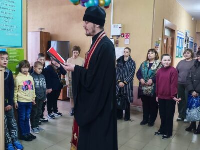 Настоятель храма Усекновения главы Иоанна Предтечи поселка Уразово посетил ГБОУ «Валуйская общеобразовательная школа-интернат №1»