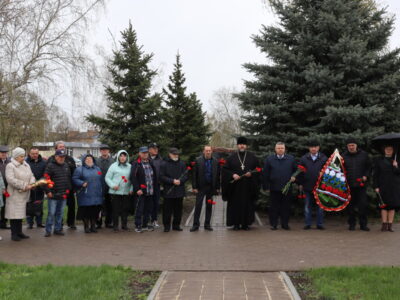 Благочинный Волоконовского округа принял участие в торжественном митинге посвященном 40-летию со дня крупнейшей катастрофы XX века на Чернобыльской АЭС