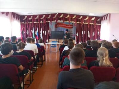Руководитель миссионерского отдела Валуйской епархии посетил ОГБОУ «Вейделевская СОШ»