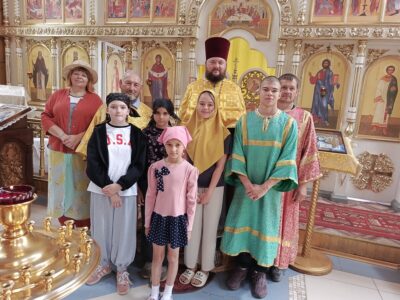 Учащиеся МБОУ «Ровеньская СОШ №2» и МБОУ «Айдарская СОШ им. Б.Г. Кандыбина» посетили храм святого апостола Андрея Первозванного села Айдар