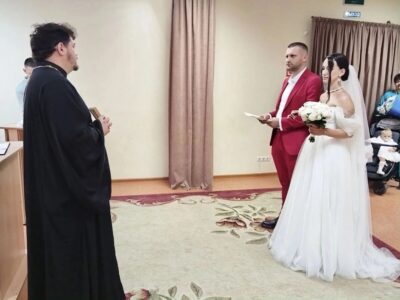Настоятель храма иконы Божией Матери «Знамение» поселка Уразово поучаствовал в торжественных регистрациях браков в отделе ЗАГС города Валуйки