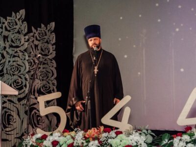Благочинный приходов I-го Бирюченского округа посетил выпускной вечер для учащихся 11-х классов ОГБОУ «Бирюченская СОШ» имени Героя Российской Федерации А.Н. Медкова