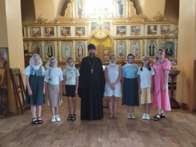 Школьники посетили Покровский храм поселка Вейделевка