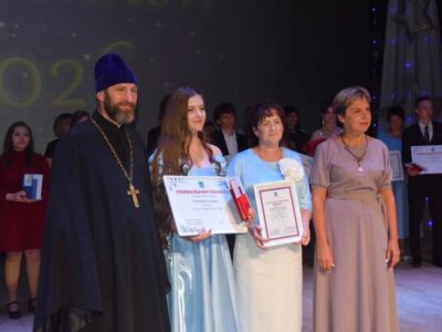 Благочинный Вейделевского церковного округа принял участие в торжественном выпускном вечере в ОГБОУ «Вейделевская СОШ»