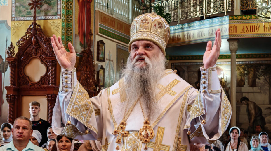 В праздник Преображения Господня Преосвященнейший епископ Савва совершил Божественную Литургию в Свято-Троицком кафедральном соборе города Алексеевка