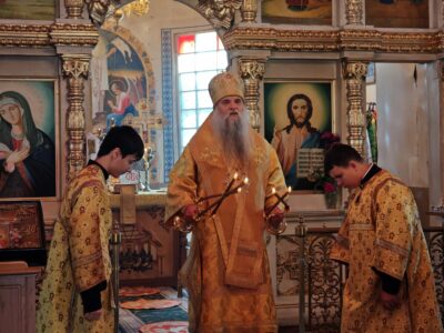 Епископ Валуйский и Алексеевский Савва совершил Божественную Литургию в храме Рождества Христова села Горки