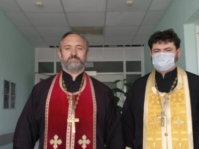 Священнослужители Валуйского благочиния посетили Валуйскую ЦРБ в день памяти великомученика и целителя Пантелеимона