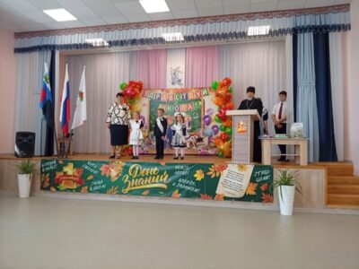 Священнослужители Вейделевского благочиния поздравили обучающихся с Днем знаний