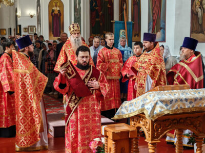 Епископ Валуйский и Алексеевский Савва совершил Божественную Литургию в храме Успения Пресвятой Богородицы села Ливенка