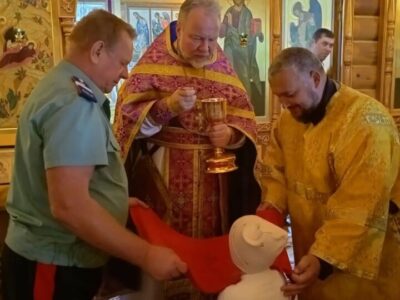 Кошевой атаман Валуйского отдела Донского казачьего войска Союза казаков России «Станица Староказацкая» помолился за Божественной Литургией в храме Рождества Христова села Рождествено