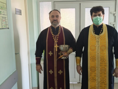 Духовенство Валуйского благочиния посетило Валуйскую ЦРБ