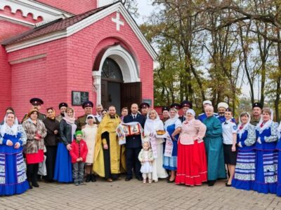 Духовник казачьих обществ Вейделевского округа совершил таинство венчания для казаков Вейделевского ХКО