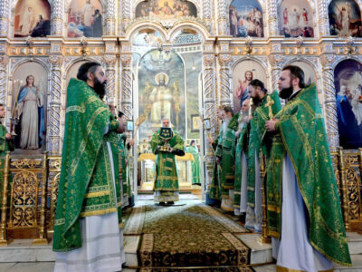 Преосвященнейший епископ Савва принял участие в соборном богослужении в Задонском Рождество-Богородицком мужском монастыре